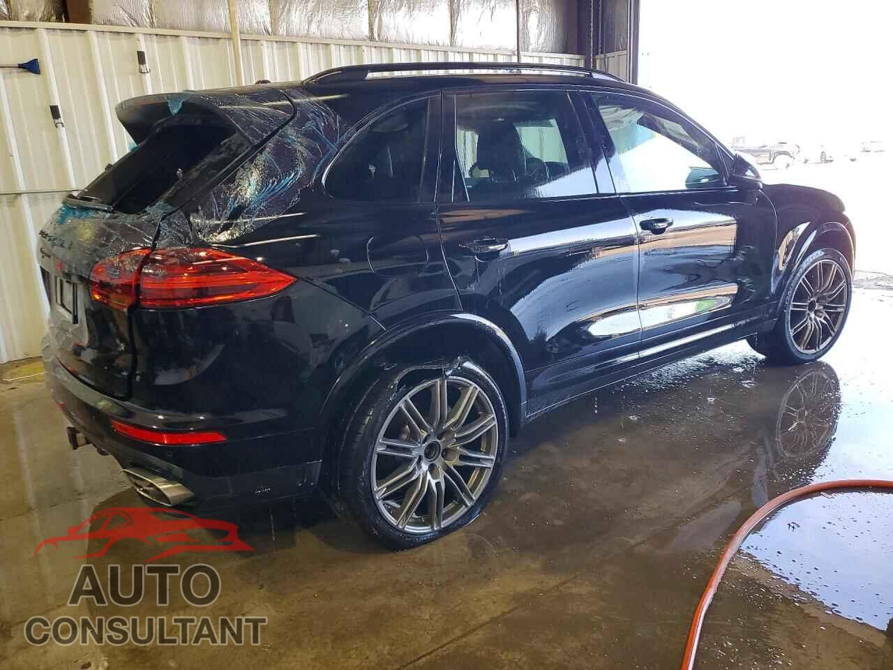 PORSCHE CAYENNE 2018 - WP1AA2A27JKA04550