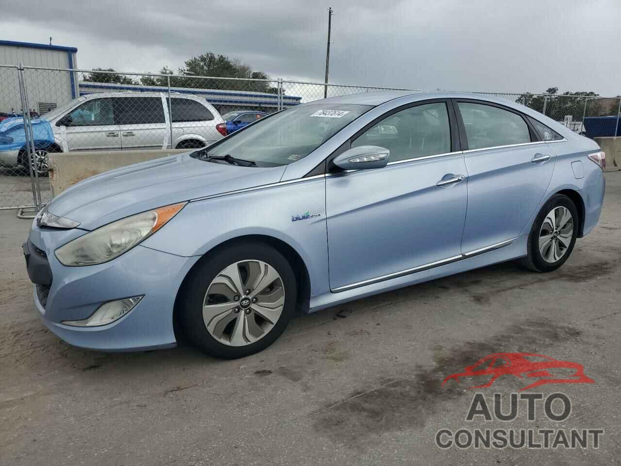 HYUNDAI SONATA 2013 - KMHEC4A48DA079998