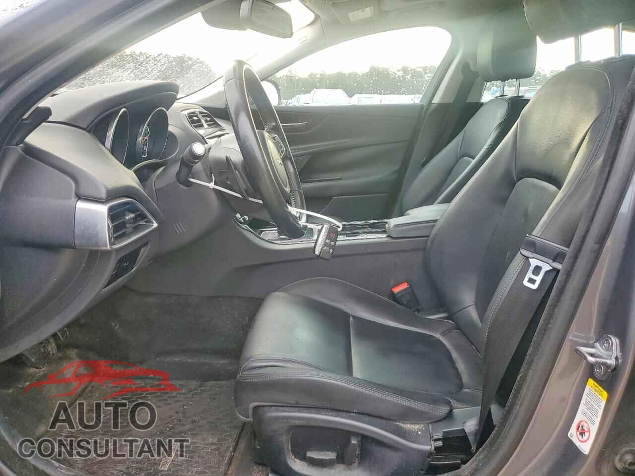 JAGUAR XE 2017 - SAJAD4BG2HA961099