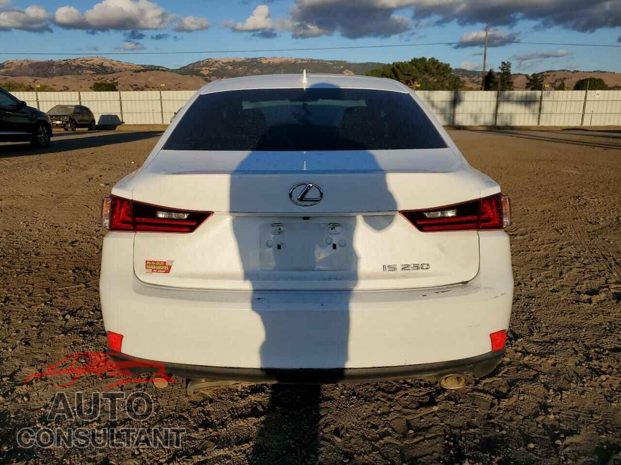 LEXUS IS 2014 - JTHBF1D27E5014494