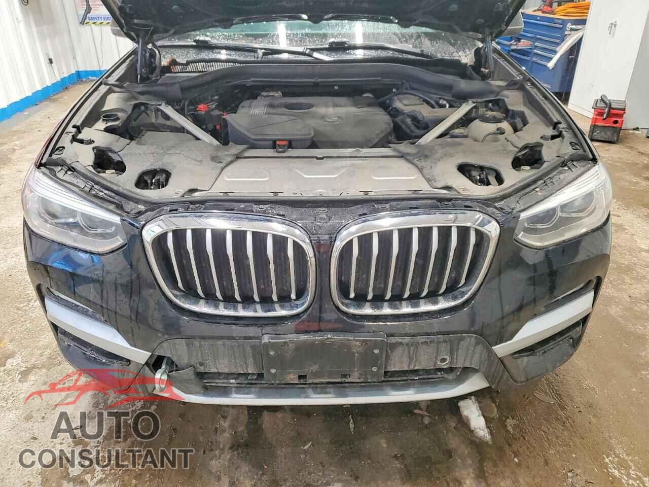BMW X3 2018 - 5UXTR9C58JLC68942