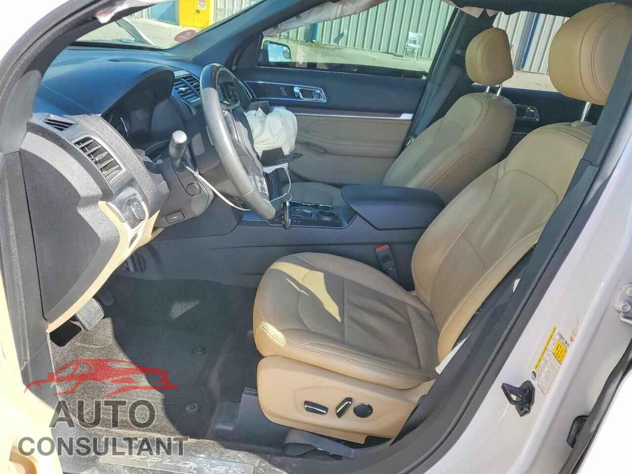 FORD EXPLORER 2017 - 1FM5K7F86HGE40955