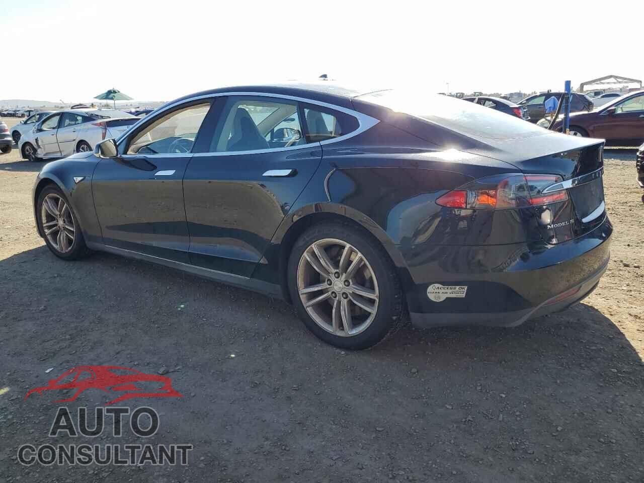 TESLA MODEL S 2013 - 5YJSA1DG4DFP09296
