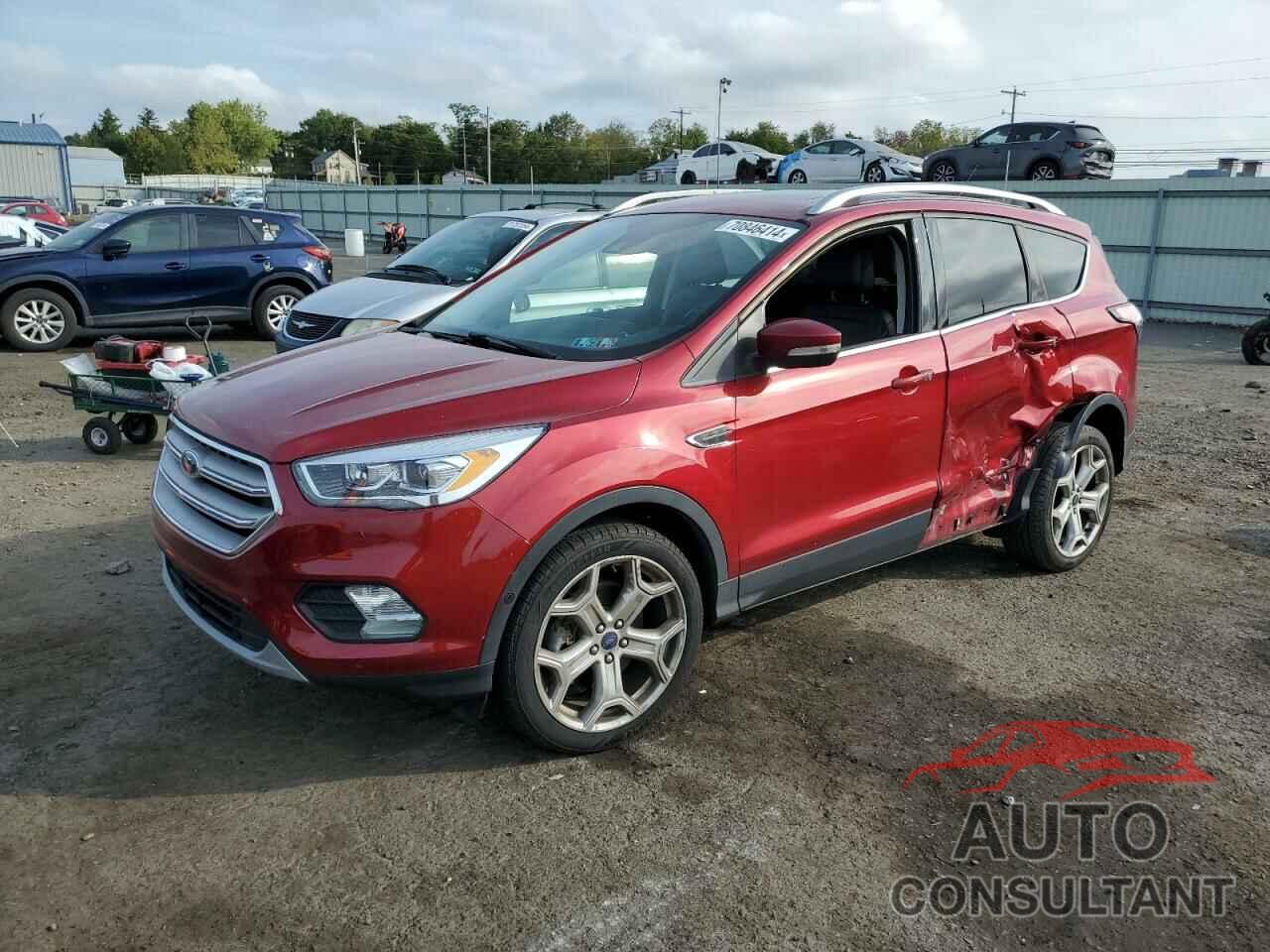 FORD ESCAPE 2017 - 1FMCU9J98HUE50966