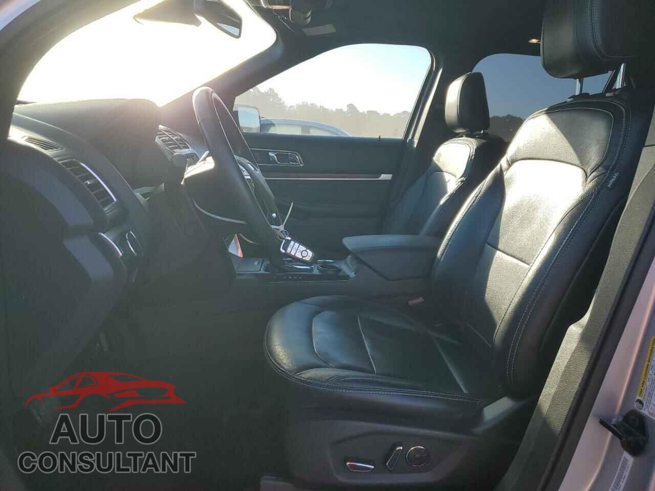 FORD EXPLORER 2018 - 1FM5K7F80JGC51644