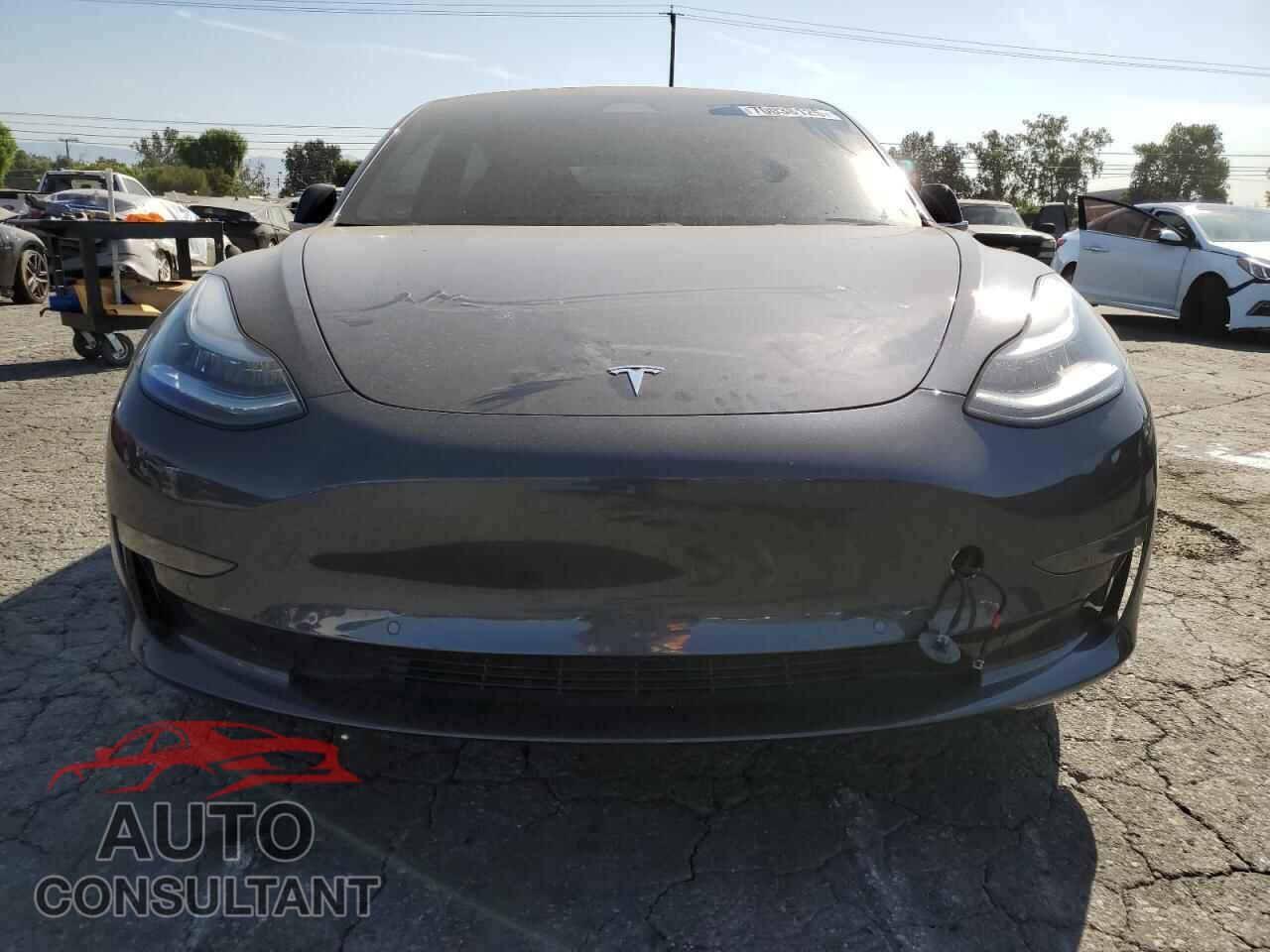 TESLA MODEL 3 2018 - 5YJ3E1EA5JF052829