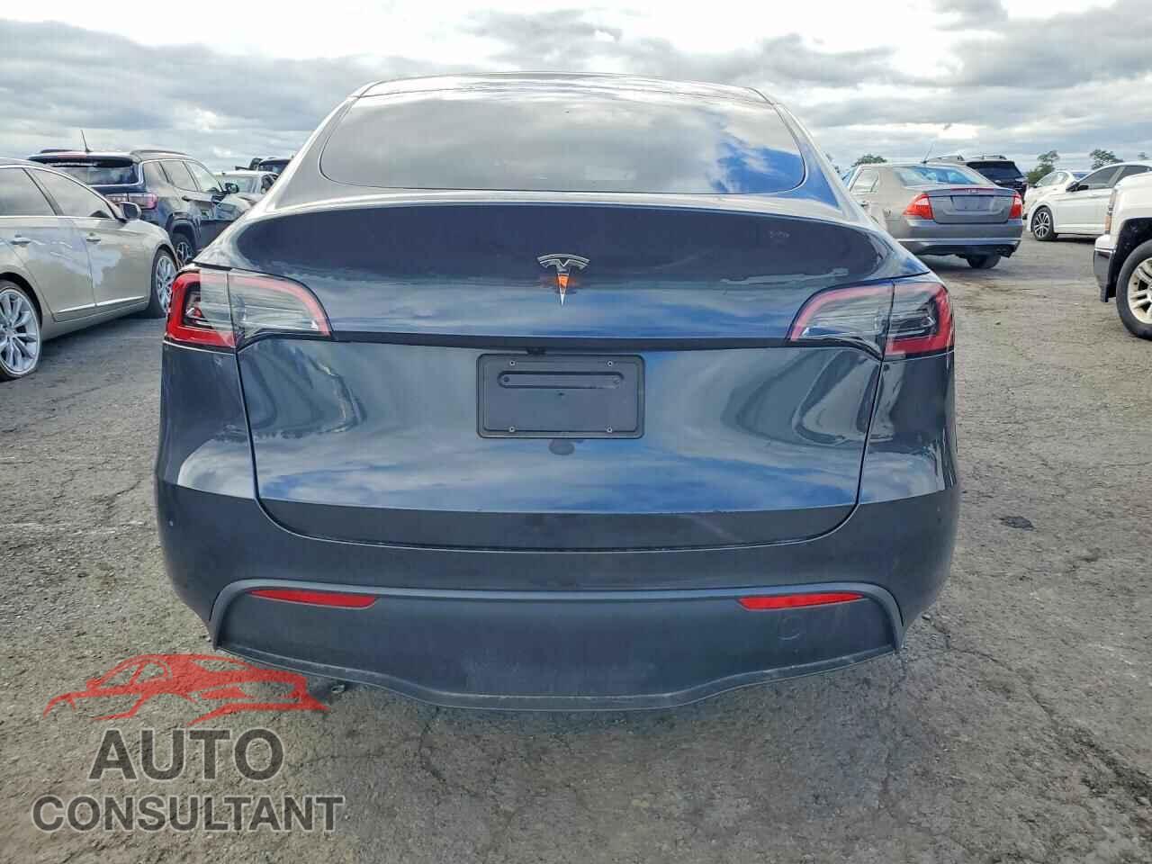 TESLA MODEL Y 2024 - 7SAYGDED6RF206765