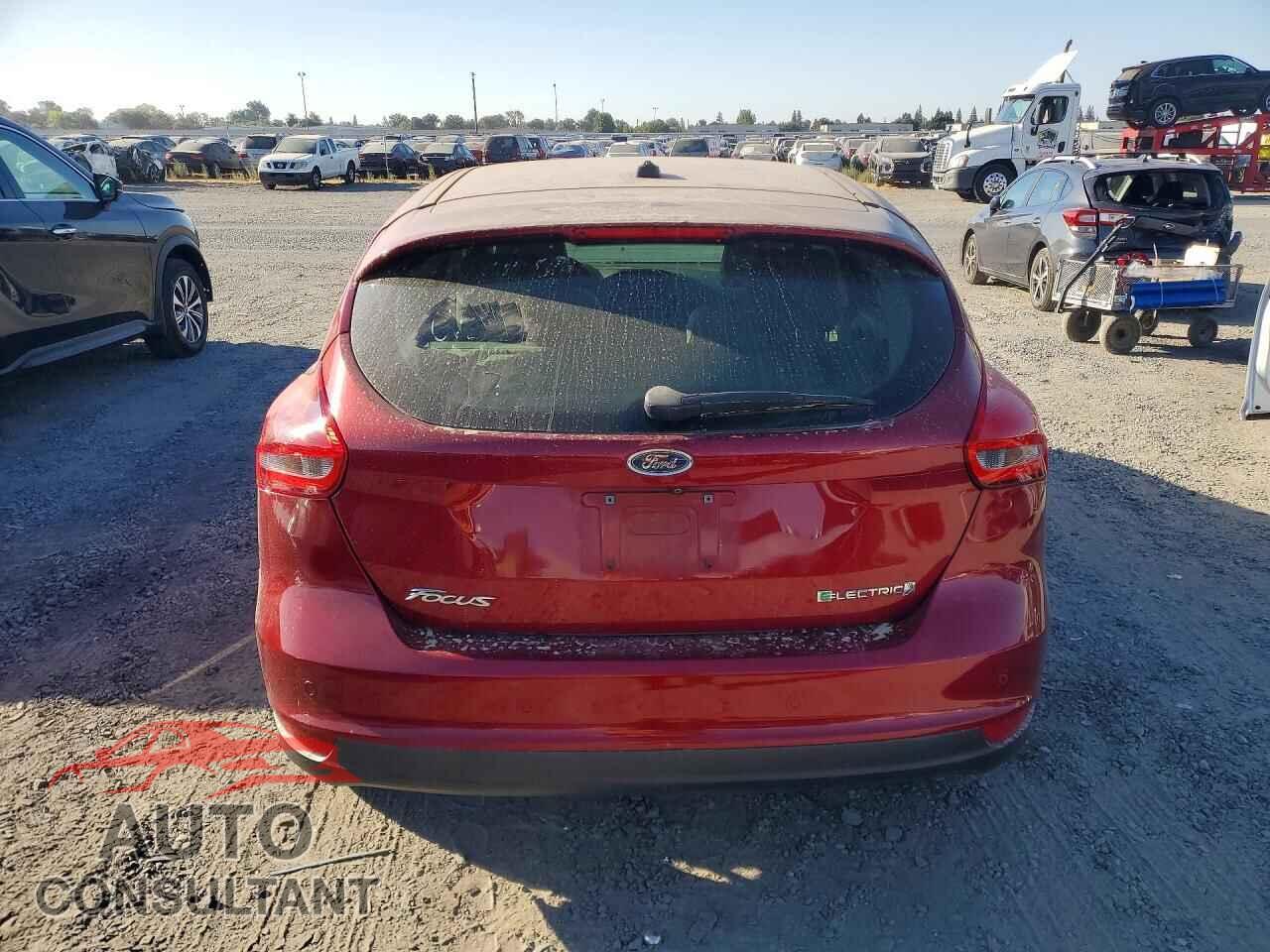 FORD FOCUS 2017 - 1FADP3R44HL263791