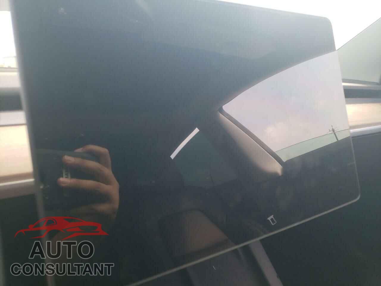 TESLA MODEL 3 2021 - 5YJ3E1EAXMF043614