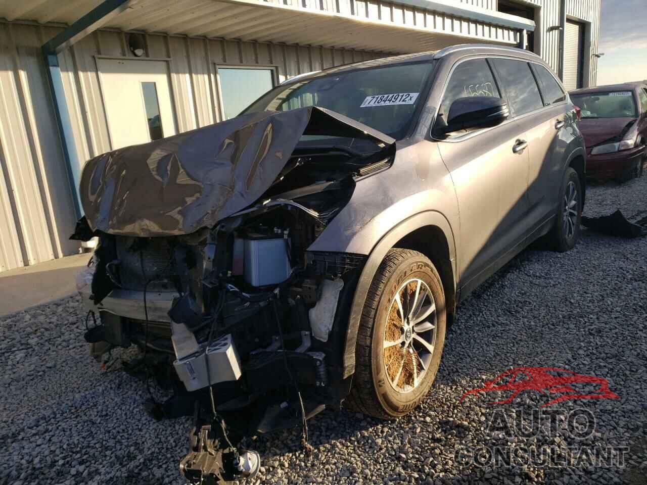 TOYOTA HIGHLANDER 2019 - 5TDJZRFH9KS613438