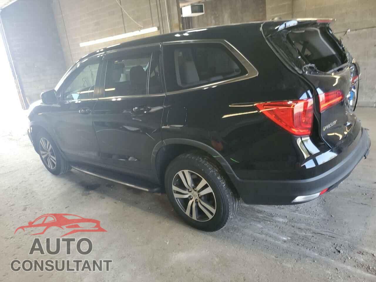 HONDA PILOT 2017 - 5FNYF6H53HB008966