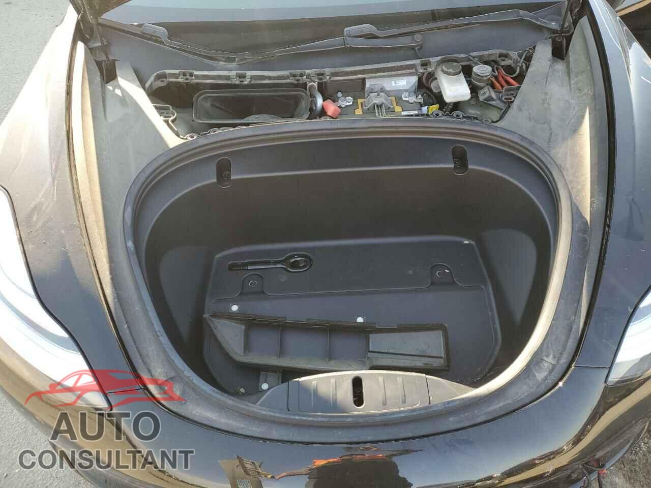 TESLA MODEL 3 2020 - 5YJ3E1EB2LF649402