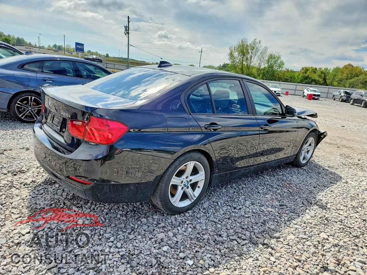 BMW 3 SERIES 2015 - WBA3B1G50FNT01620