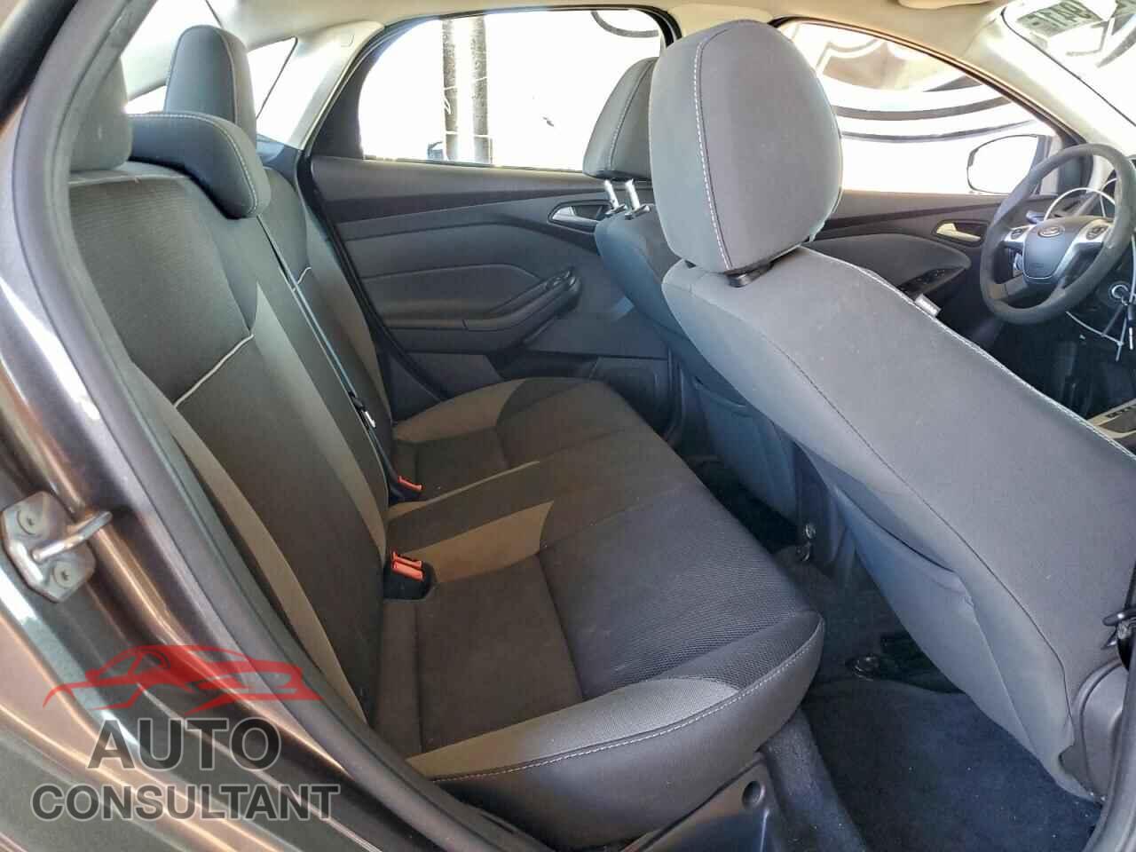 FORD FOCUS 2014 - 1FADP3F24EL268505