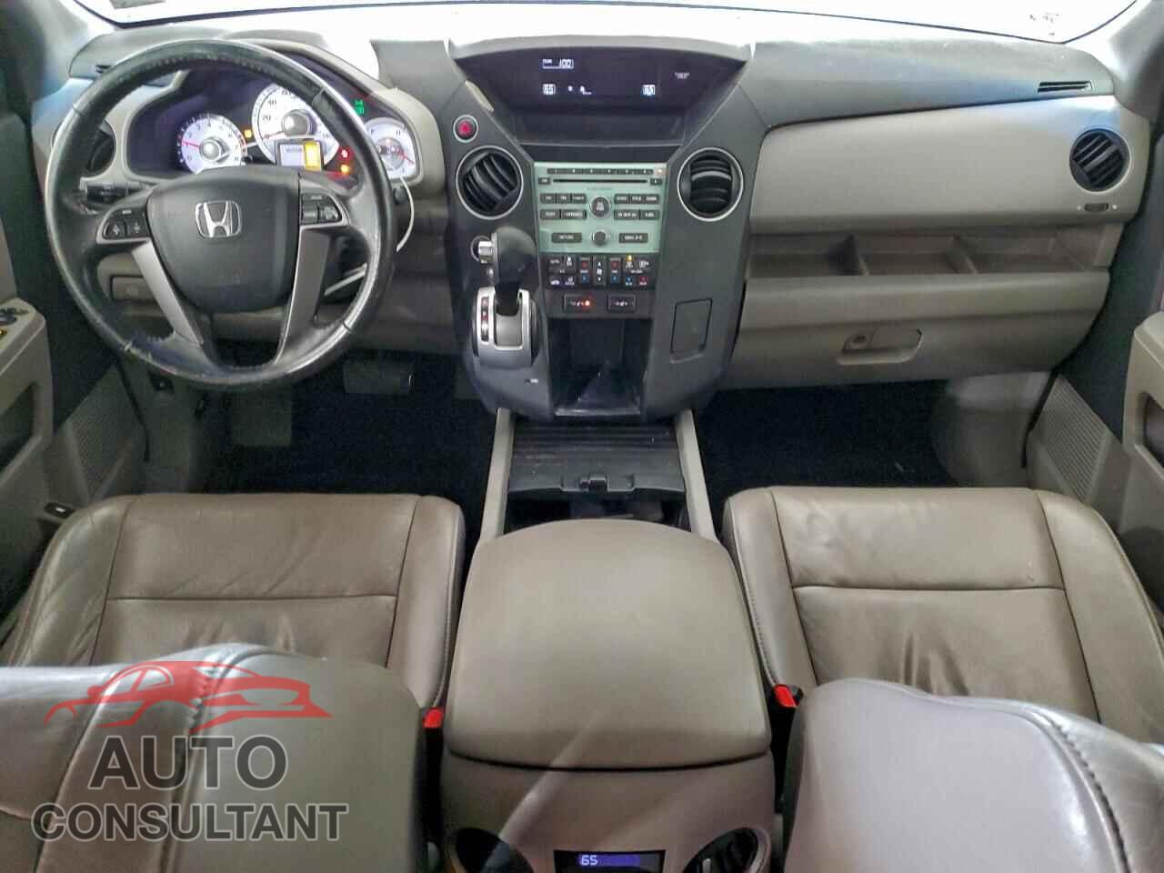 HONDA PILOT 2011 - 5FNYF4H5XBB026876