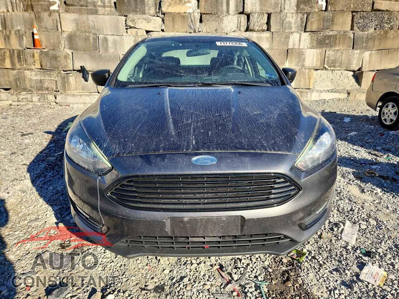FORD FOCUS 2018 - 1FADP3F26JL297921