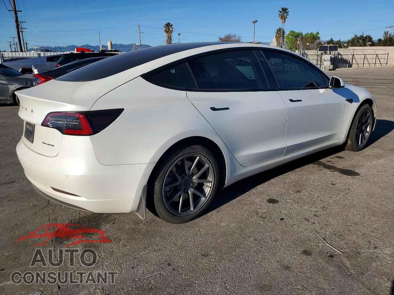 TESLA MODEL 3 2021 - 5YJ3E1EB8MF879110