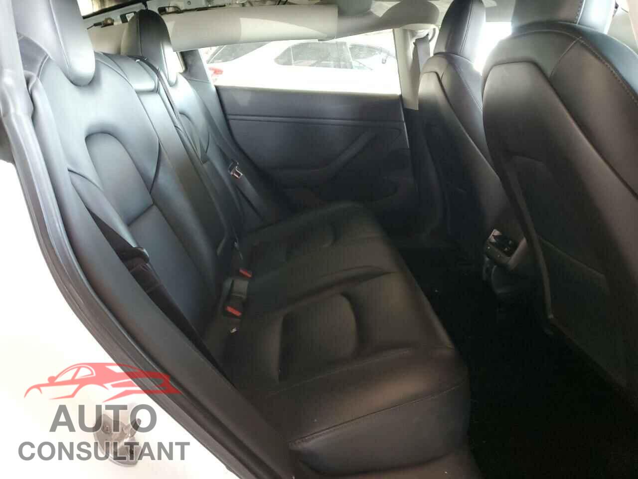 TESLA MODEL 3 2019 - 5YJ3E1EA5KF310252