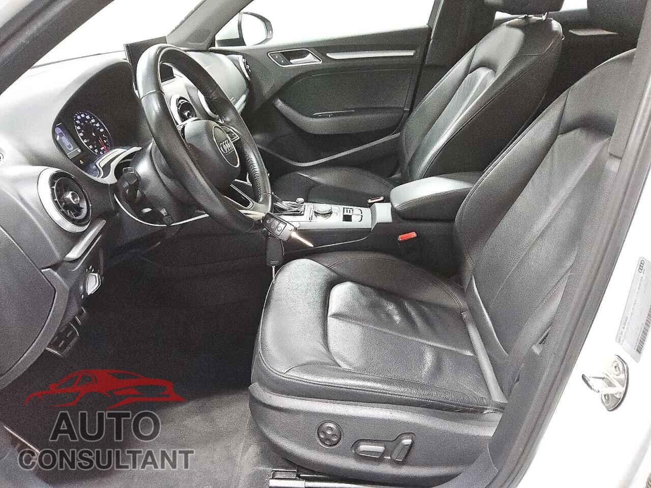 AUDI A3 2017 - WAUAUGFF7H1035778