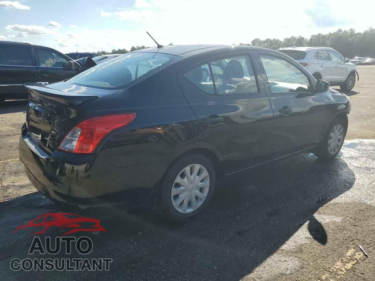 NISSAN VERSA 2019 - 3N1CN7AP3KL804126