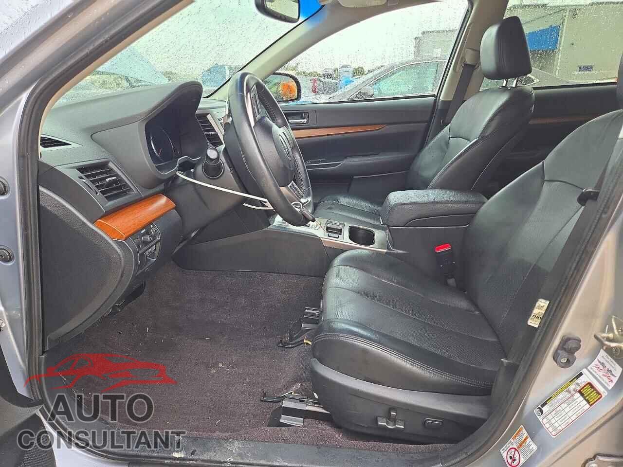 SUBARU OUTBACK 2014 - 4S4BRBLC8E3307501