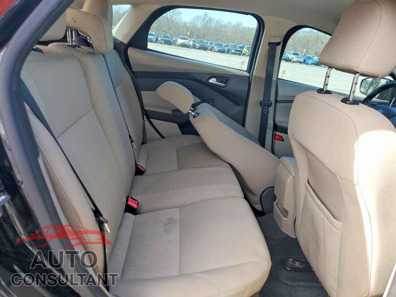 FORD FOCUS 2017 - 1FADP3K29HL280076