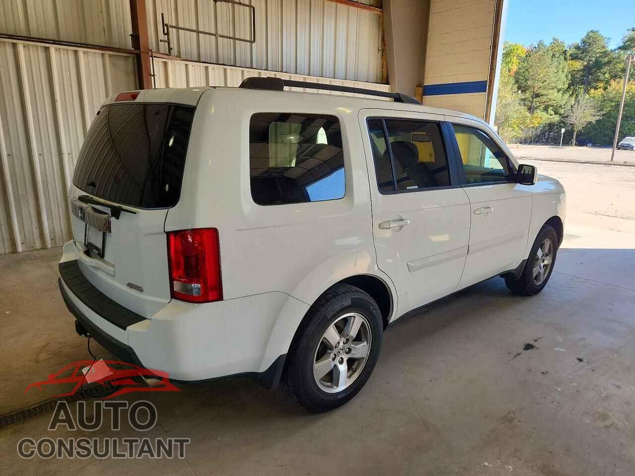 HONDA PILOT 2011 - 5FNYF4H63BB049747