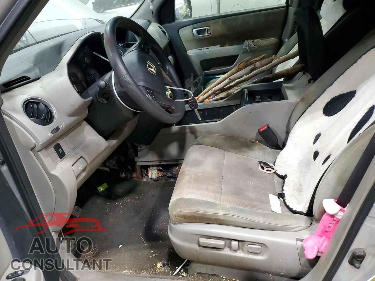 HONDA PILOT 2011 - 5FNYF3H48BB011438