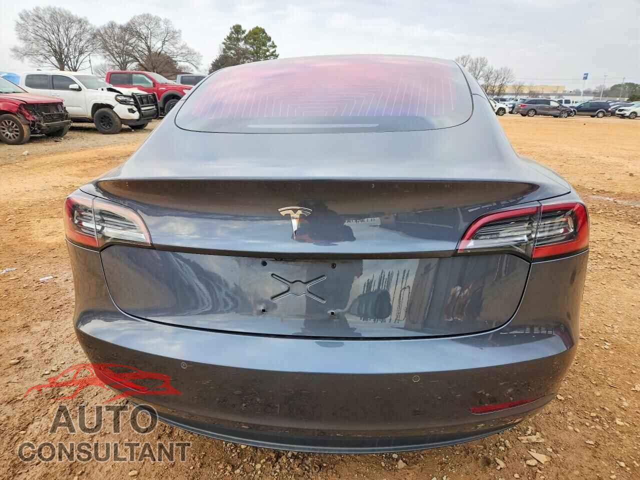 TESLA MODEL 3 2018 - 5YJ3E1EA4JF005159