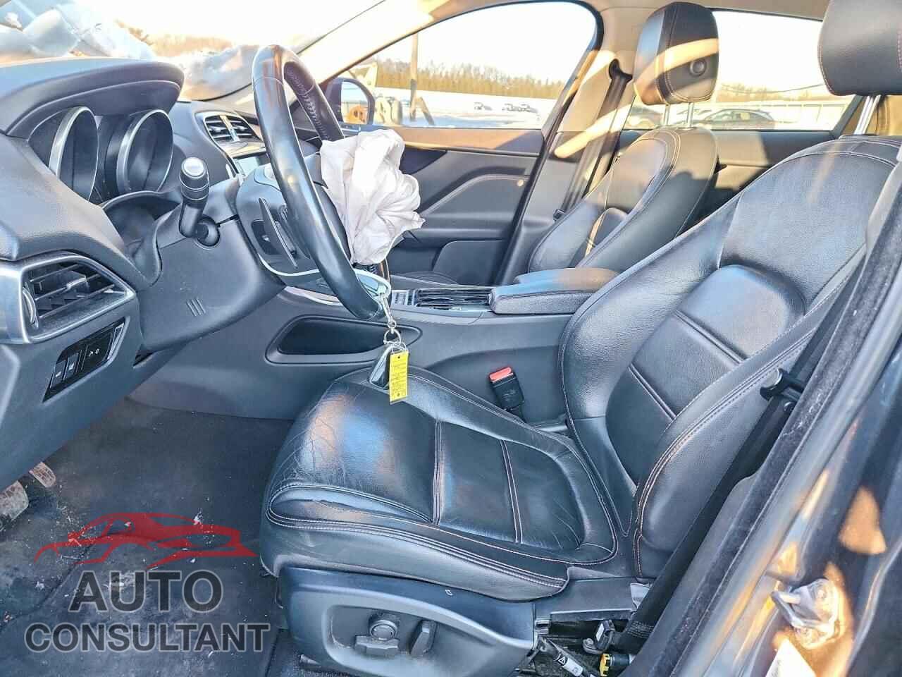 JAGUAR F-PACE 2018 - SADCK2EV3JA268581