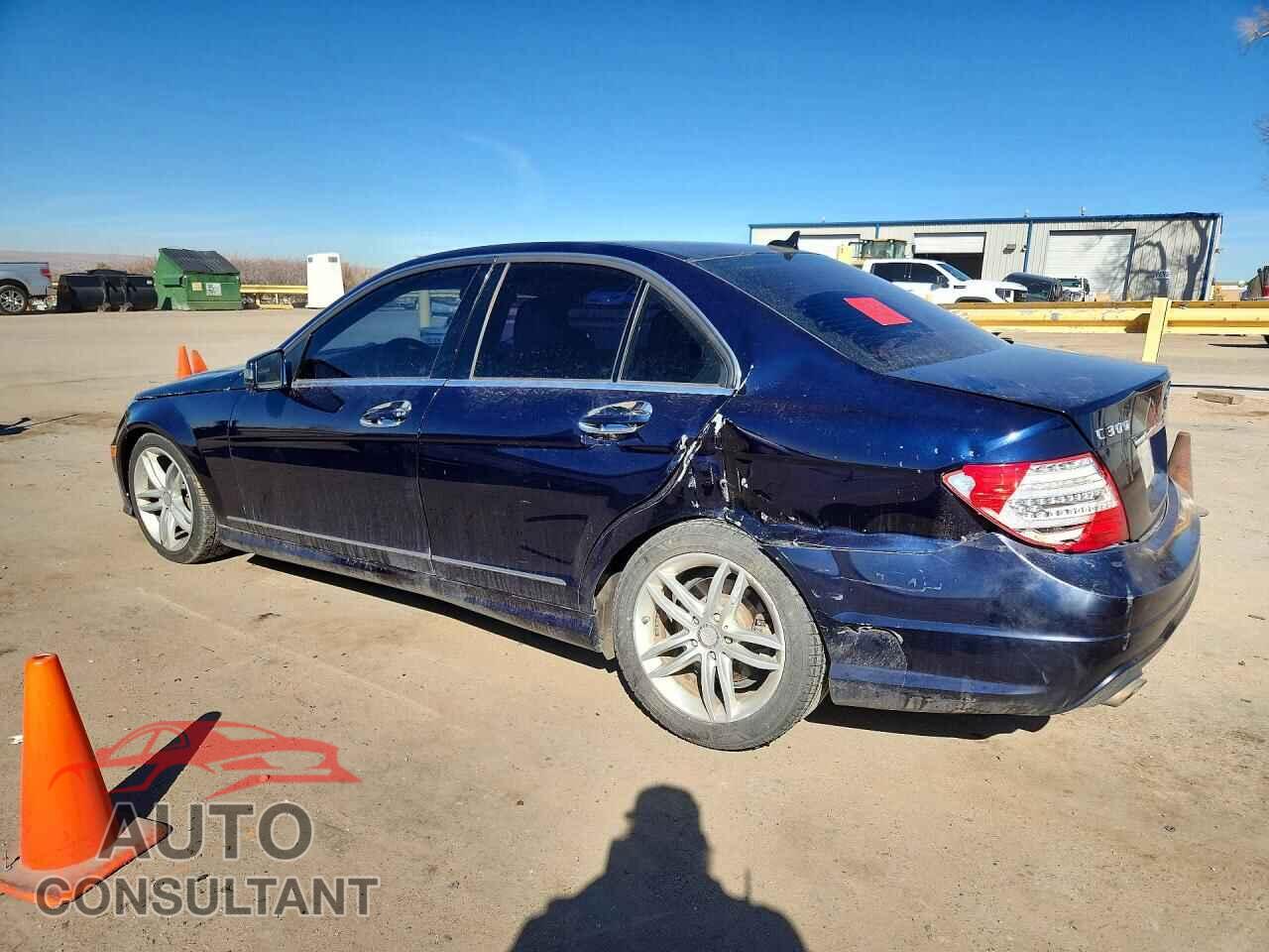 MERCEDES-BENZ C-CLASS 2012 - WDDGF8BB5CR236224