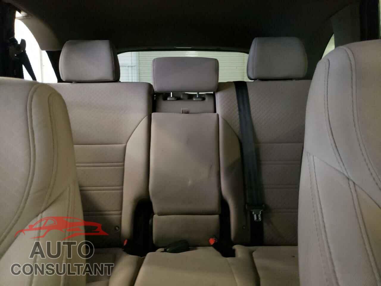 KIA SORENTO 2017 - 5XYPG4A36HG202048