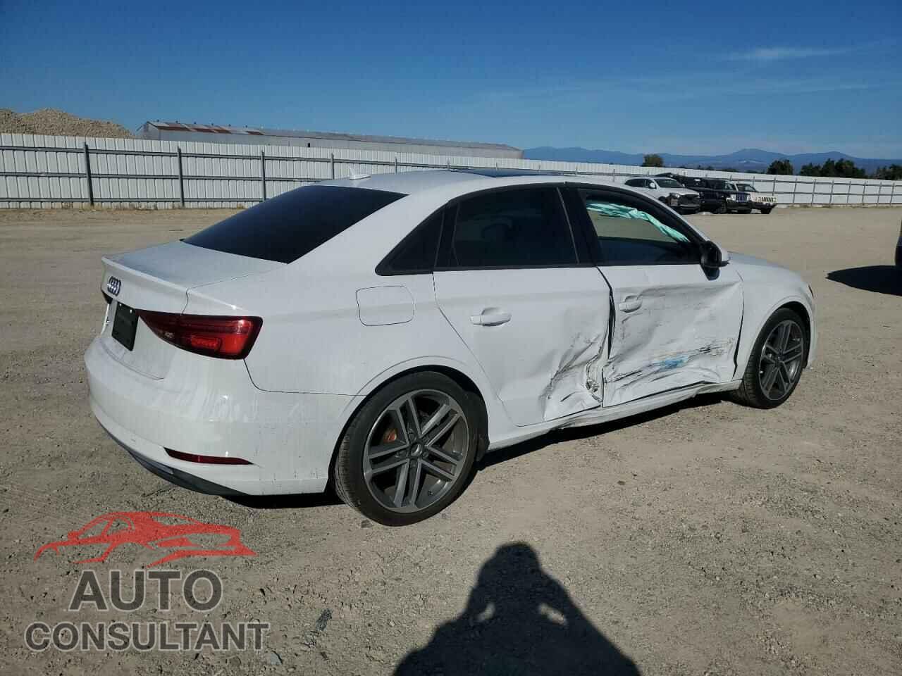 AUDI A3 2017 - WAUAUGFF4H1034751