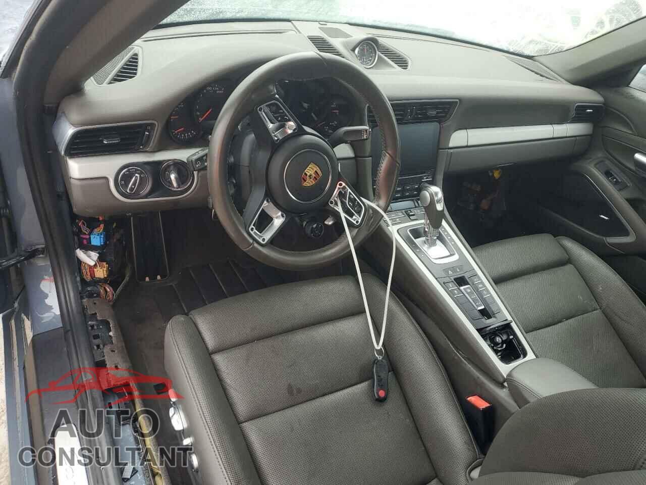 PORSCHE 911 2017 - WP0AA2A96HS107225