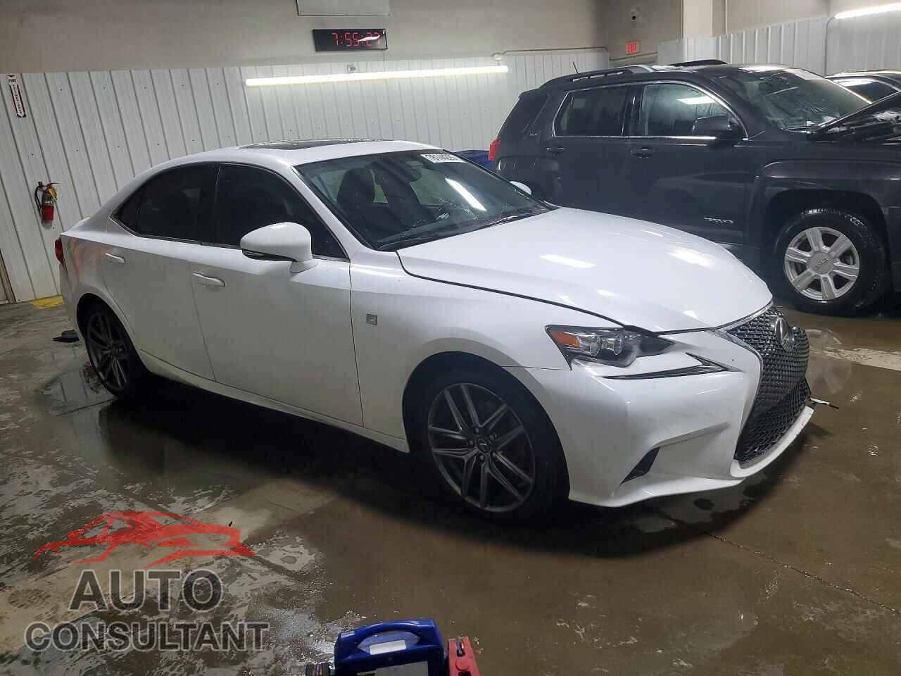 LEXUS IS 2015 - JTHCF1D23F5024767