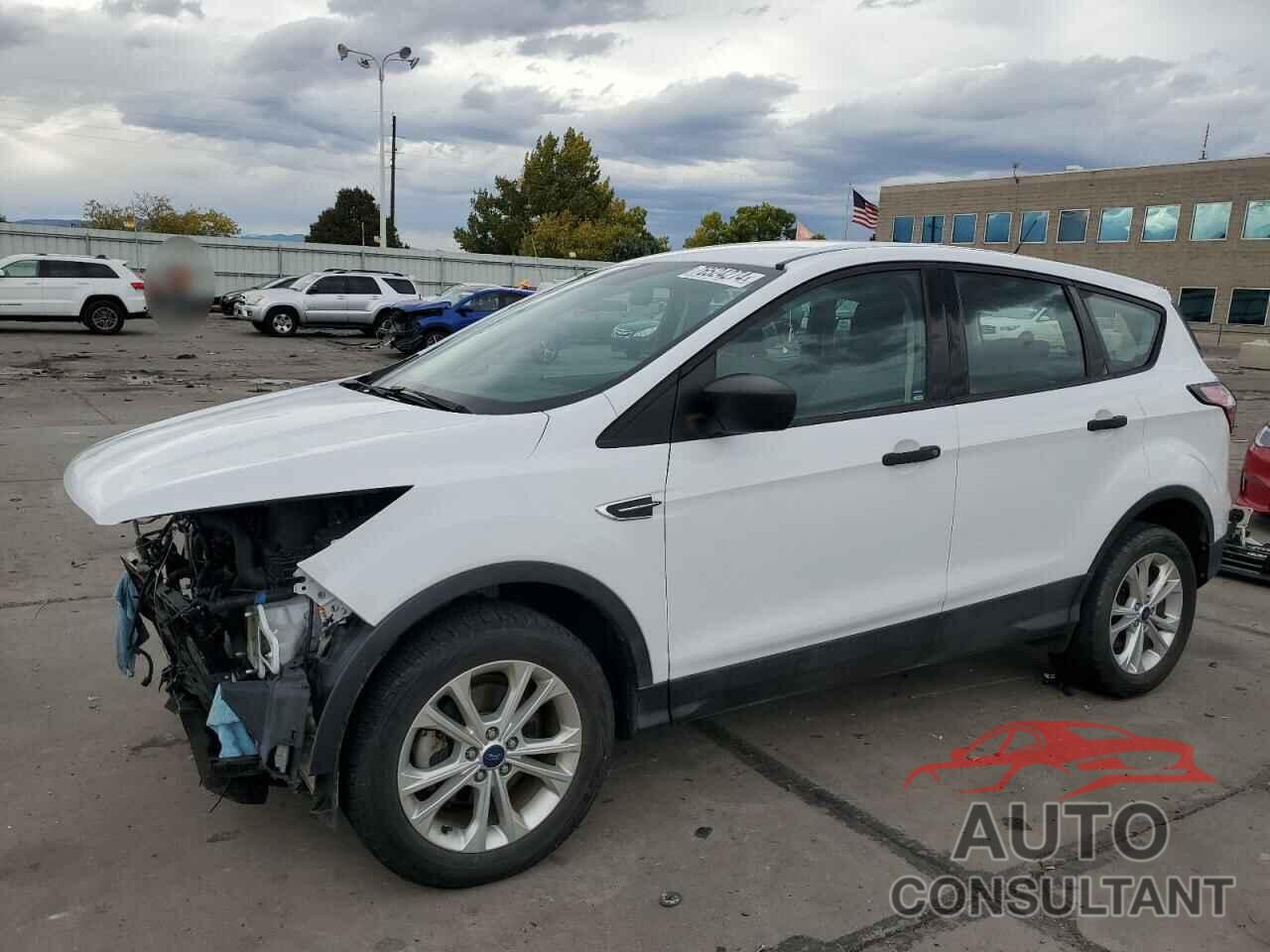 FORD ESCAPE 2018 - 1FMCU0F73JUB43505