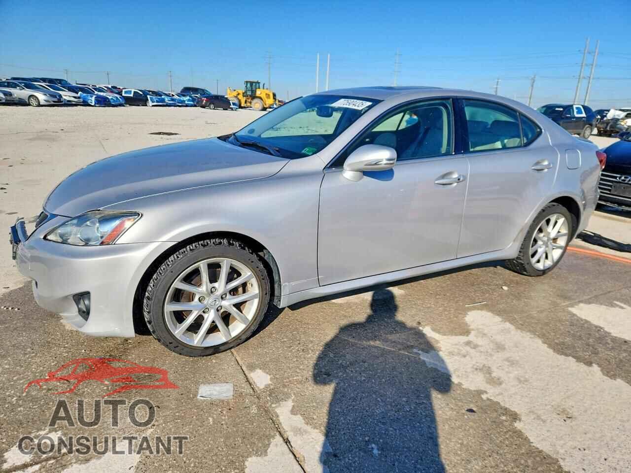 LEXUS IS 2011 - JTHCF5C21B5048813