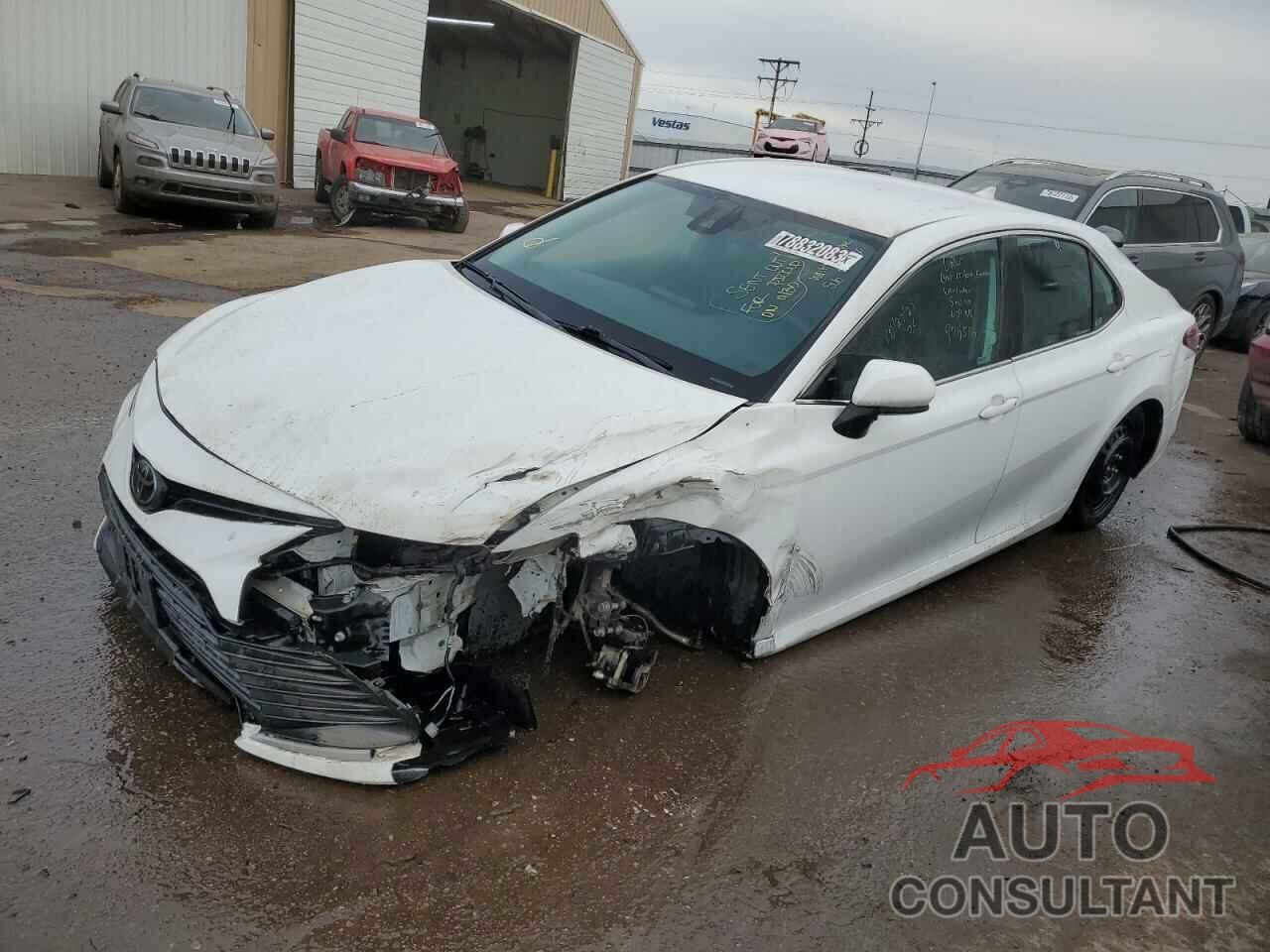 TOYOTA CAMRY 2021 - 4T1C11AK6MU467644