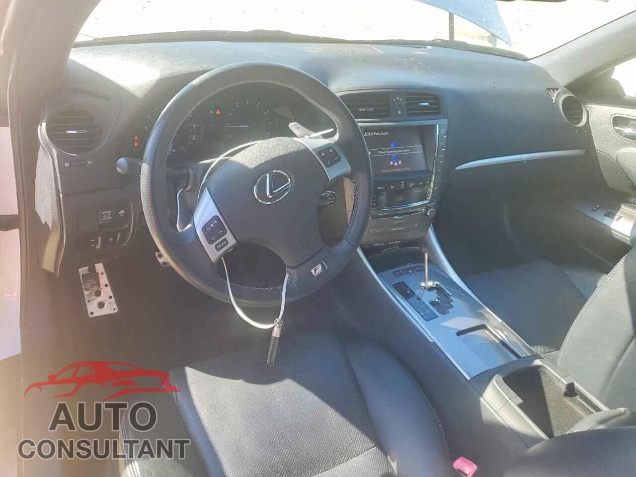 LEXUS IS 250C 2014 - JTHFF2C20E2530190