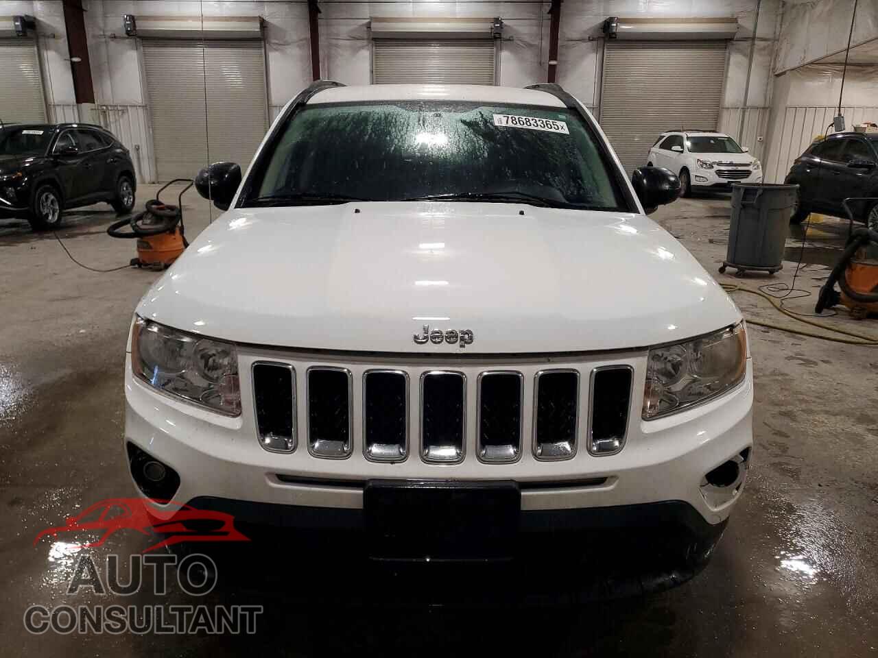 JEEP COMPASS 2011 - 1J4NF1FB3BD263818