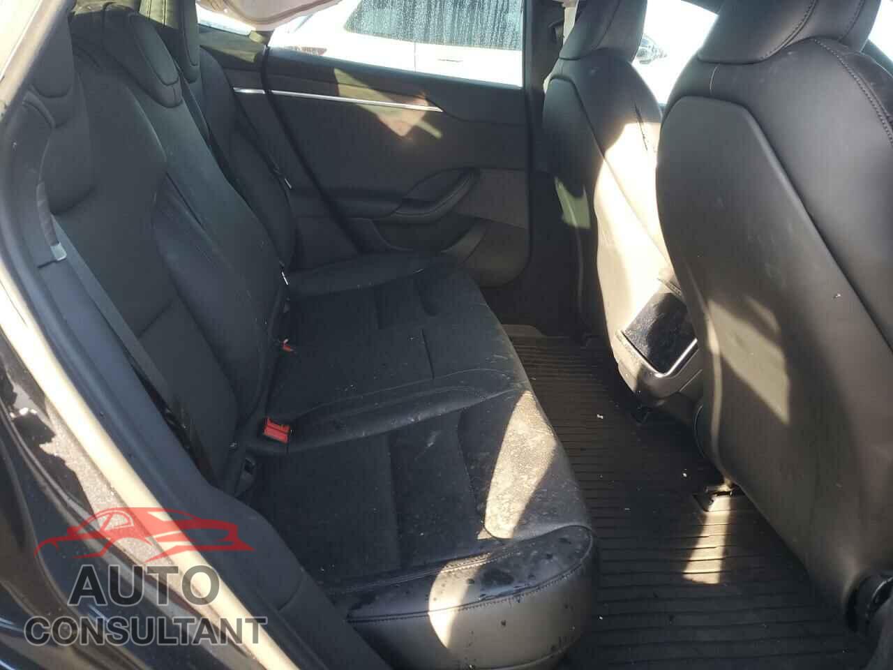 TESLA MODEL S 2024 - 5YJSA1E57RF534207