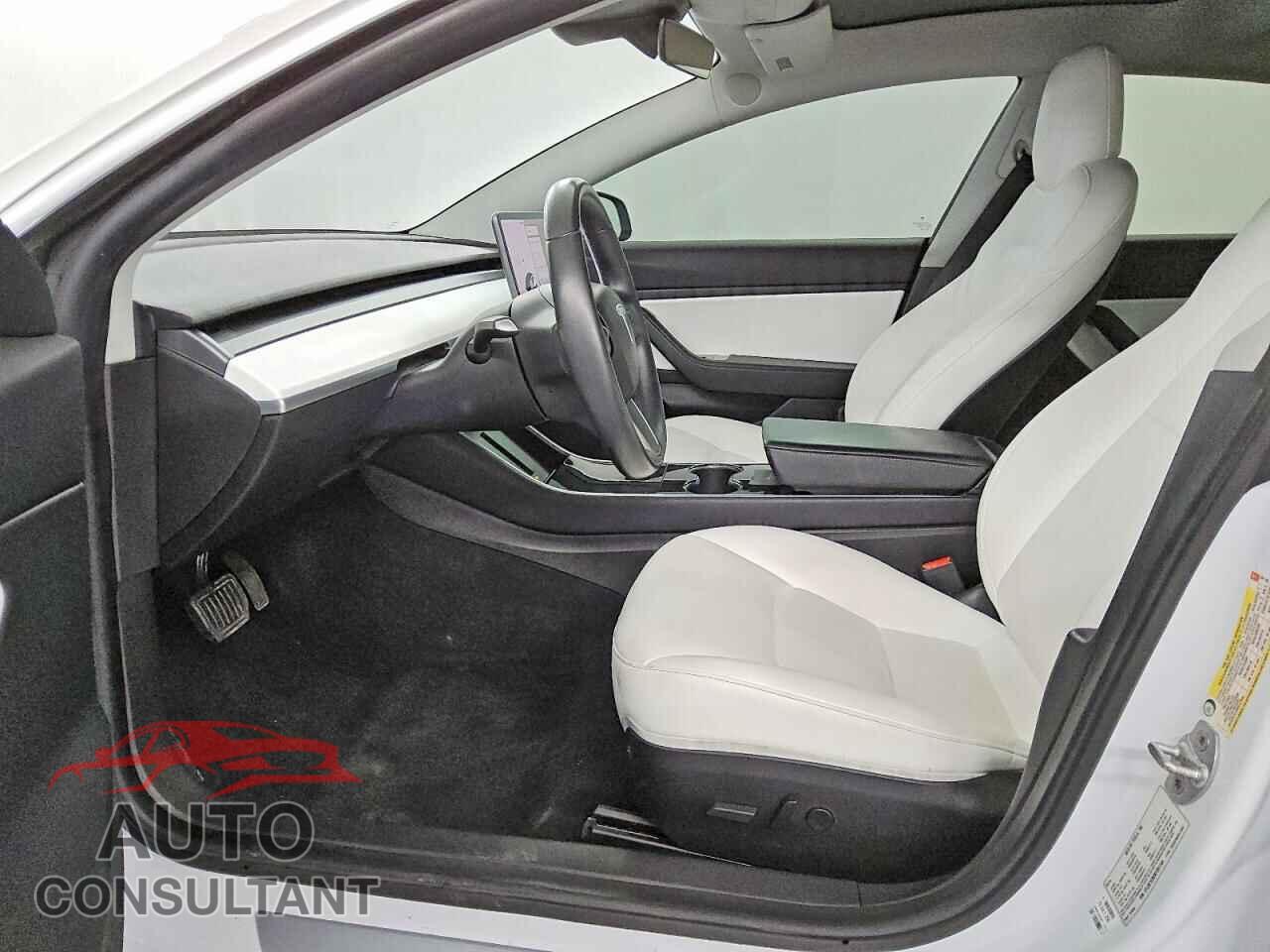TESLA MODEL 3 2019 - 5YJ3E1EB2KF391140