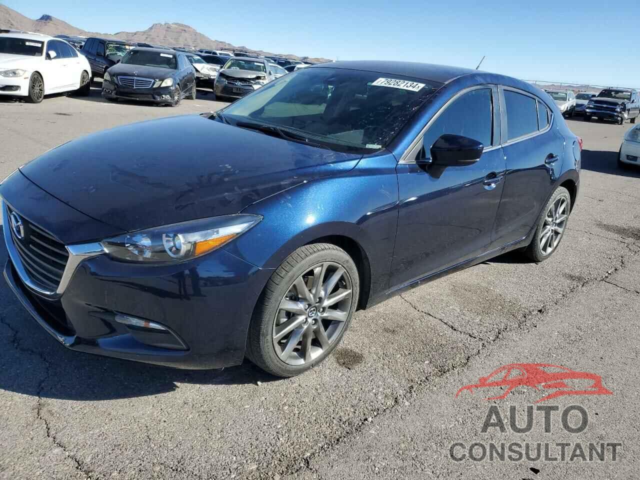 MAZDA 3 2018 - 3MZBN1L32JM272048