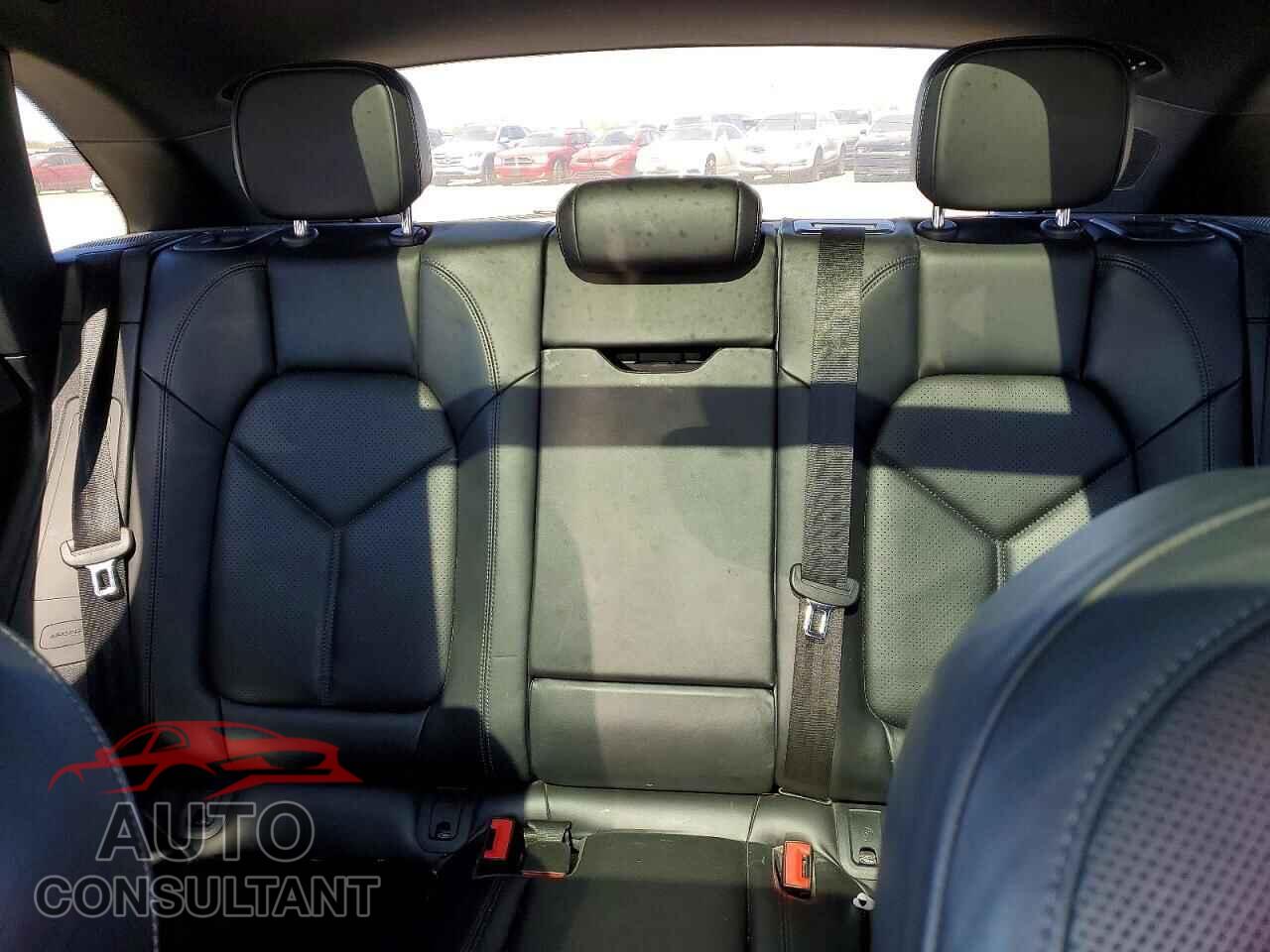 PORSCHE MACAN 2018 - WP1AA2A51JLB08598