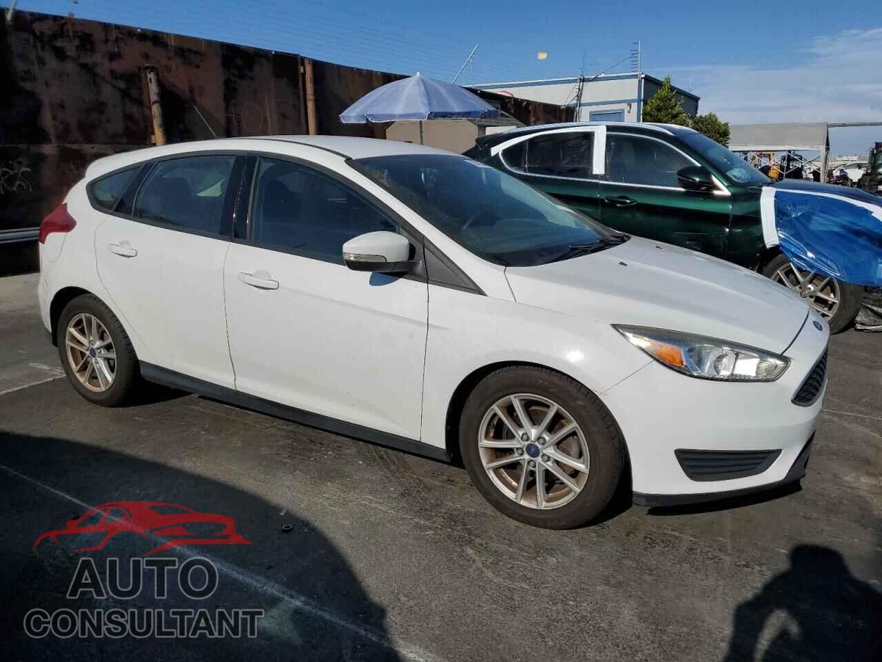 FORD FOCUS 2017 - 1FADP3K21HL271792