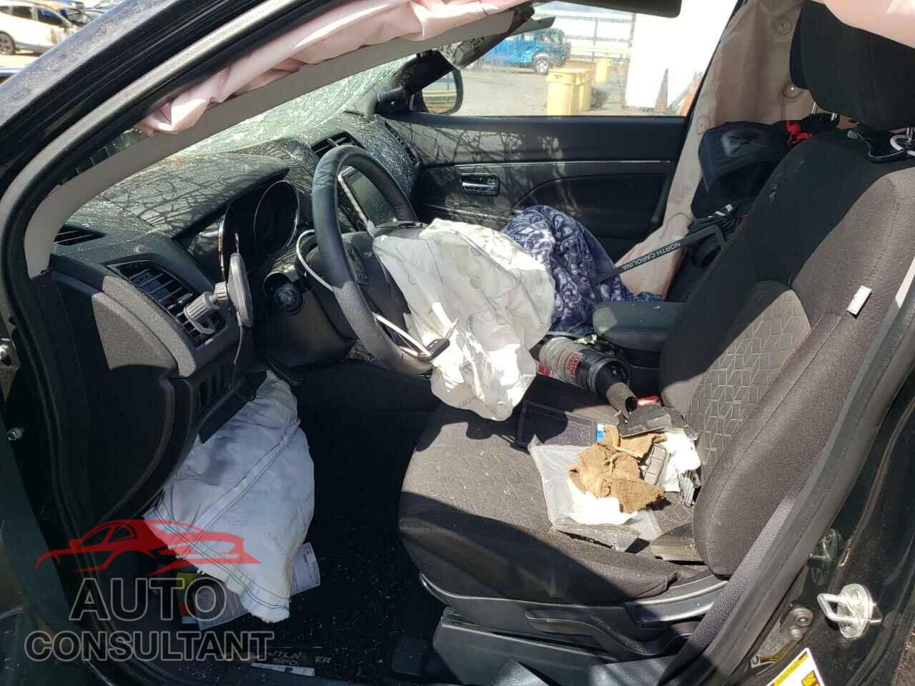 MITSUBISHI OUTLANDER 2021 - JA4APUAU4MU008538