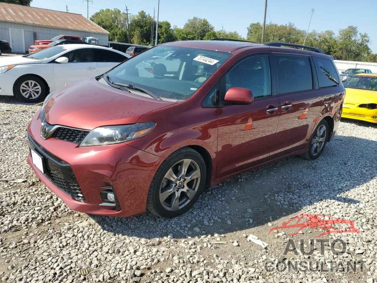 TOYOTA SIENNA 2018 - 5TDXZ3DC5JS943297