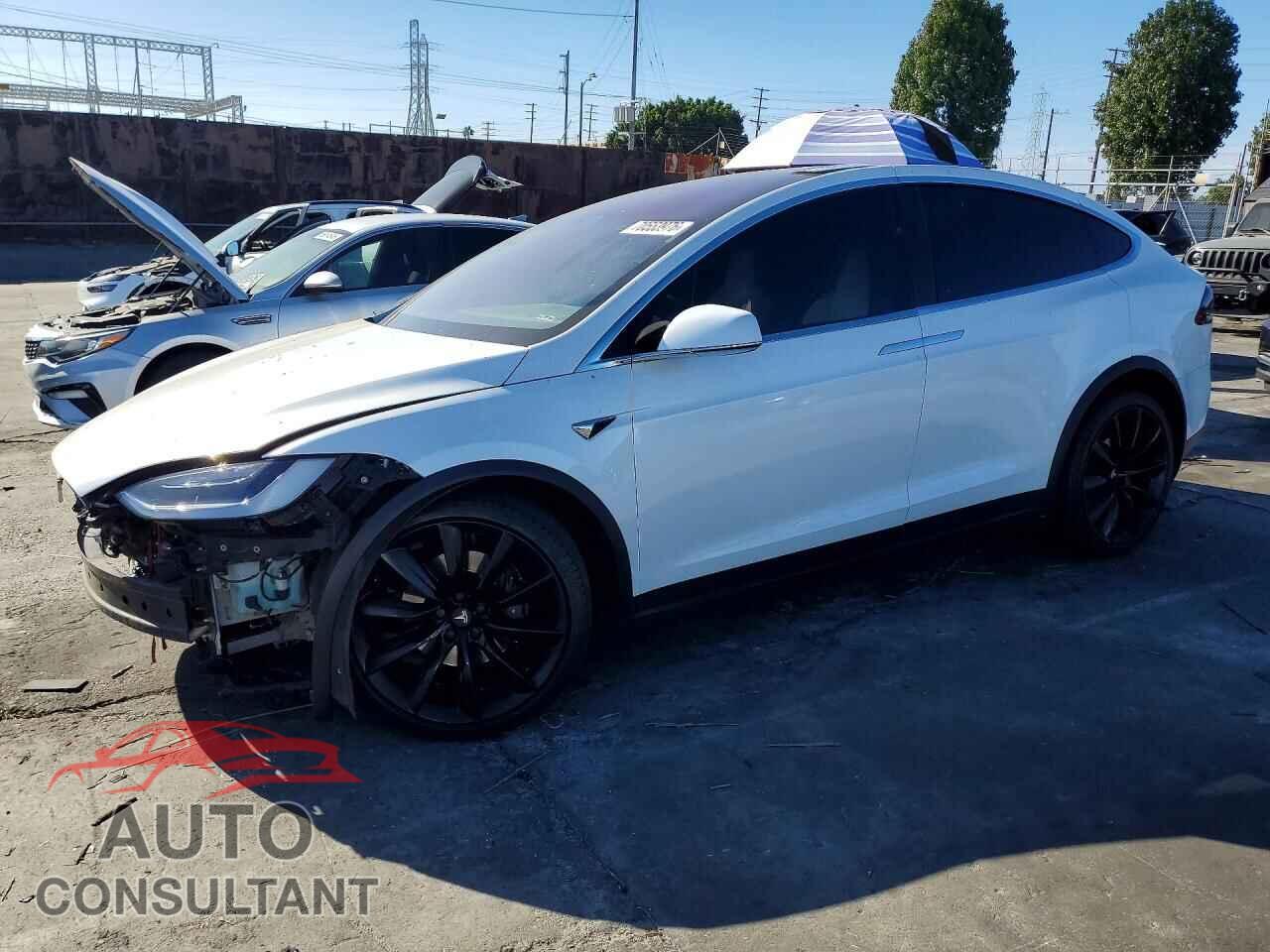 TESLA MODEL X 2017 - 5YJXCBE21HF044050