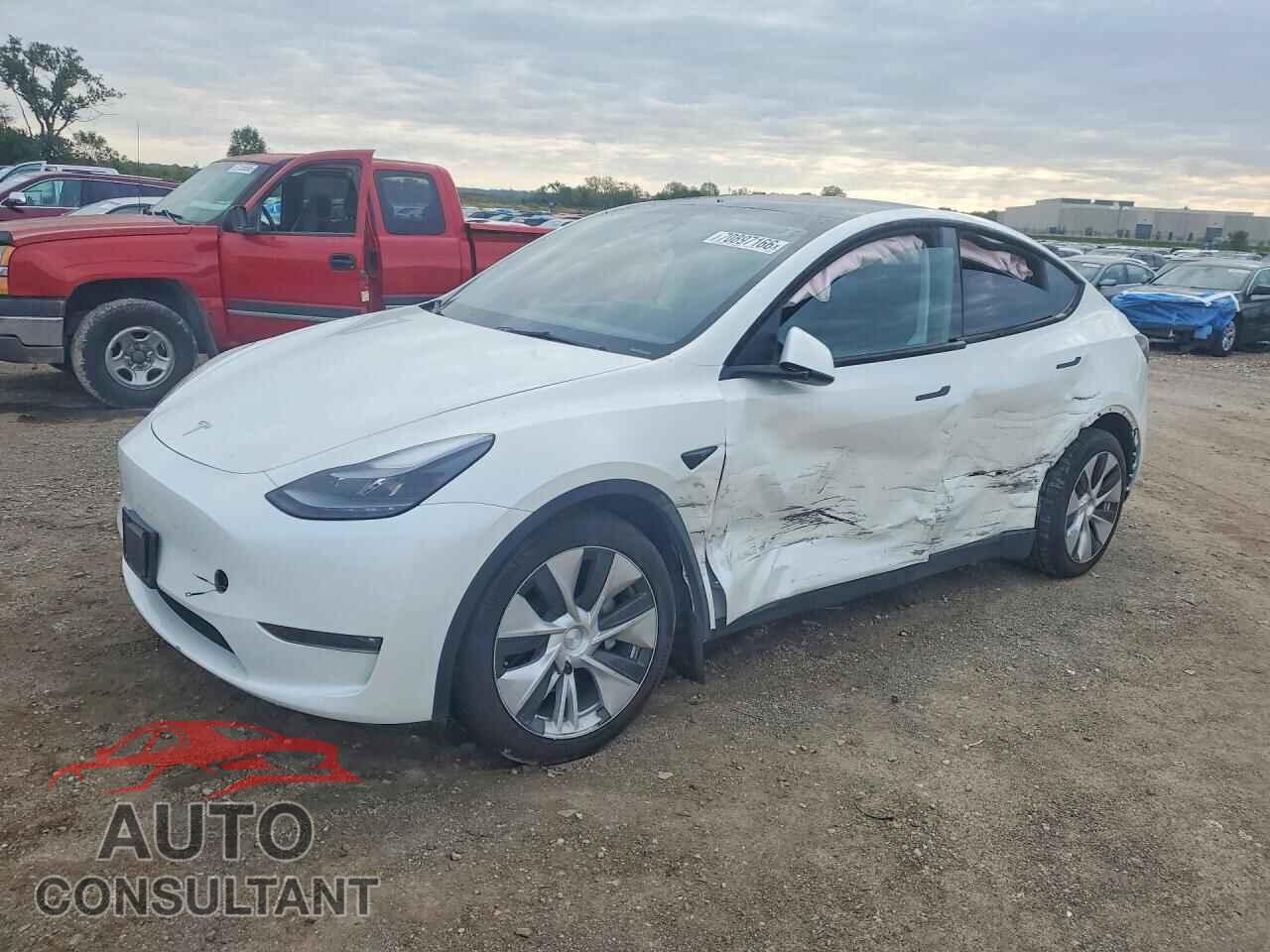 TESLA MODEL Y 2023 - 7SAYGDEE5PF768940