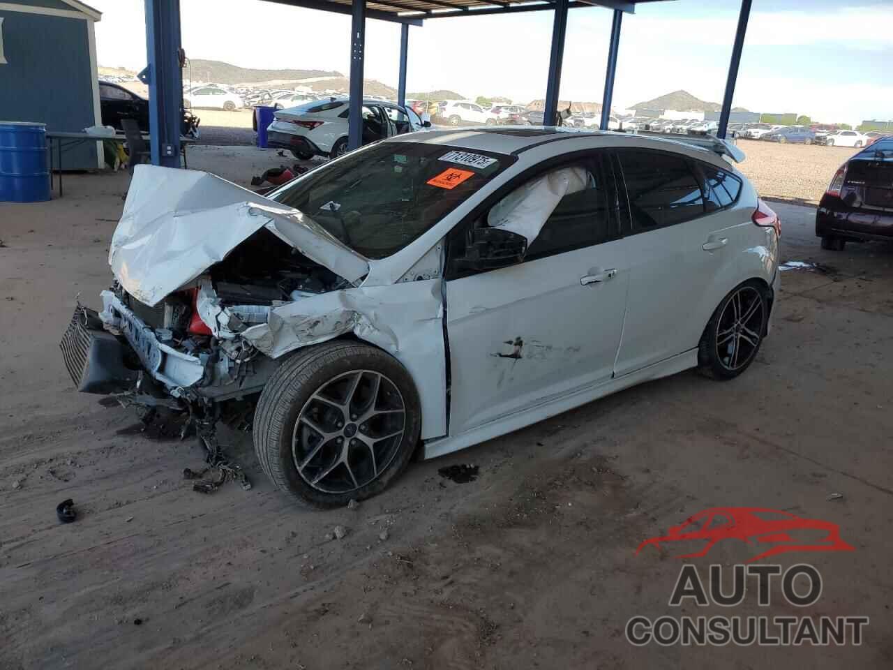 FORD FOCUS 2017 - 1FADP3L94HL223540